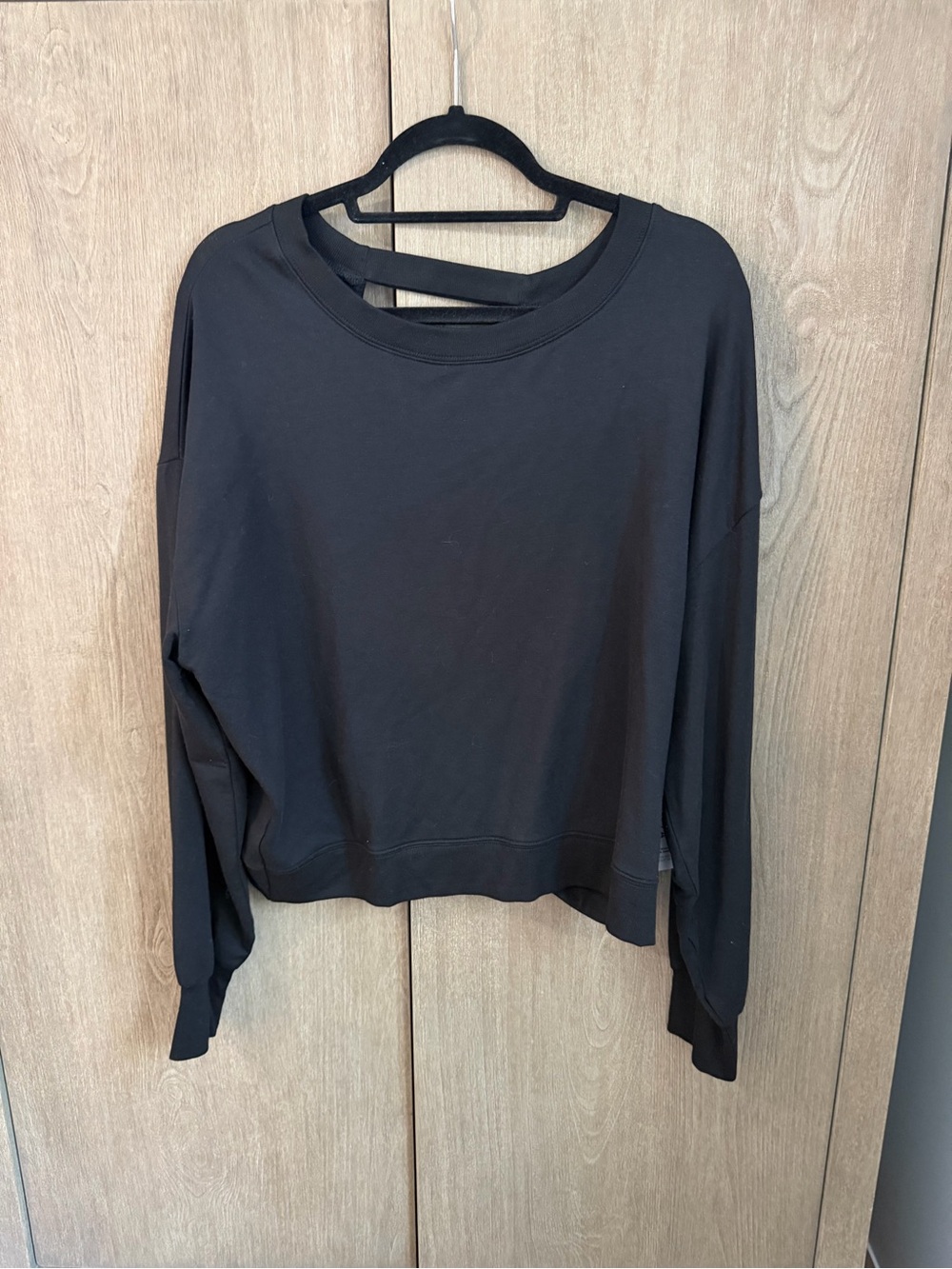 Athleta Black Women's Long-Sleeve Cutout Sweatshirt